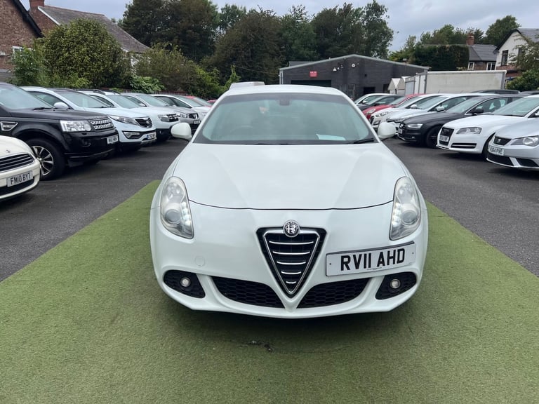 2011 Alfa Romeo Giulietta 1.4 TB MultiAir Lusso Euro 5 (s/s) 5dr HATCHBACK Petrol Manual