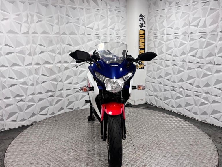 2015 Honda CBR250R | *WARRANTY PROVIDED*
