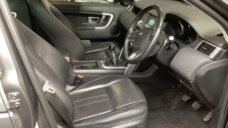 2017 Land Rover Discovery Sport 2.0 TD4 HSE 5d 180 BHP Estate Diesel Manual