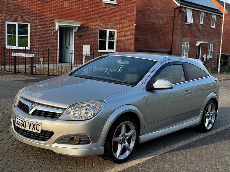VAUXHALL ASTRA 1.8 VVT 16v SRi 2011