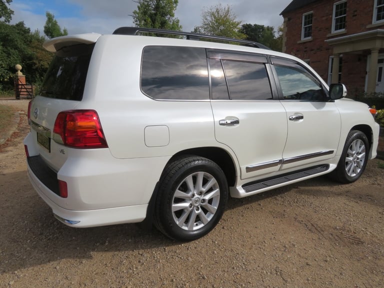 2014 Toyota Landcruiser Amazon ZX 4.6 V8 Petrol 8 Seater 4x4 Petrol Automatic