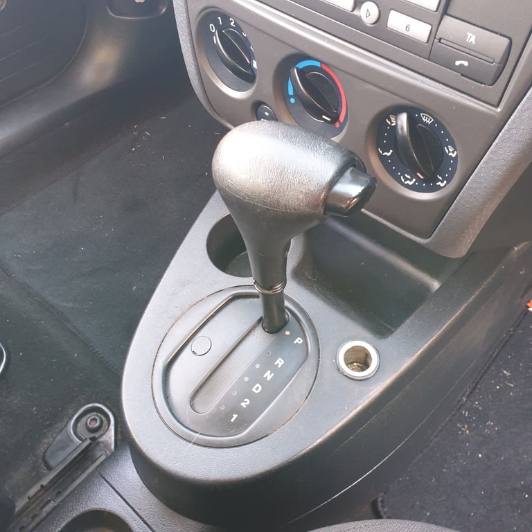 Ford, FUSION, Hatchback, 2009, Other, 1596 (cc), 5 doors
