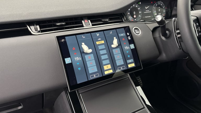 2025 Land Rover Range Rover Evoque 1.5 P270e 12.17kWh Dynamic SE SUV 5dr Petrol Plug-in Hybrid Au...