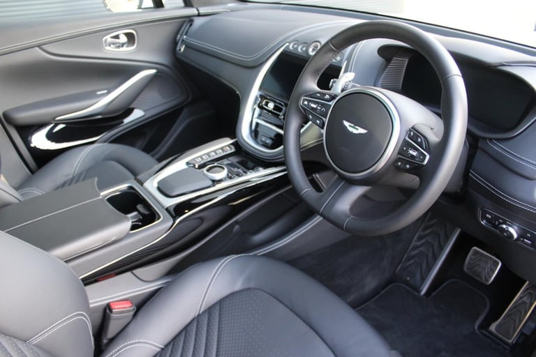 2023 Aston Martin DBX V8 550 5dr Touchtronic HATCHBACK PETROL Automatic
