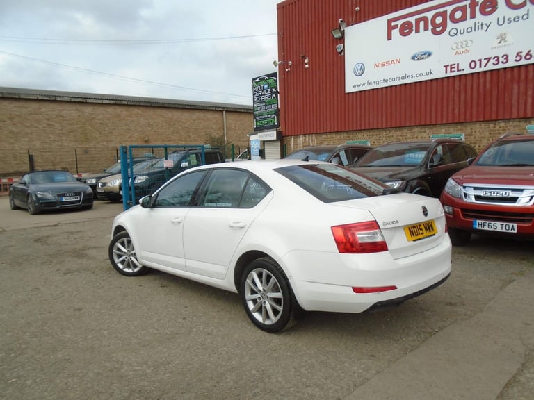 2015 Skoda Octavia 1.6 TDI Elegance Euro 5 (s/s) 5dr Diesel