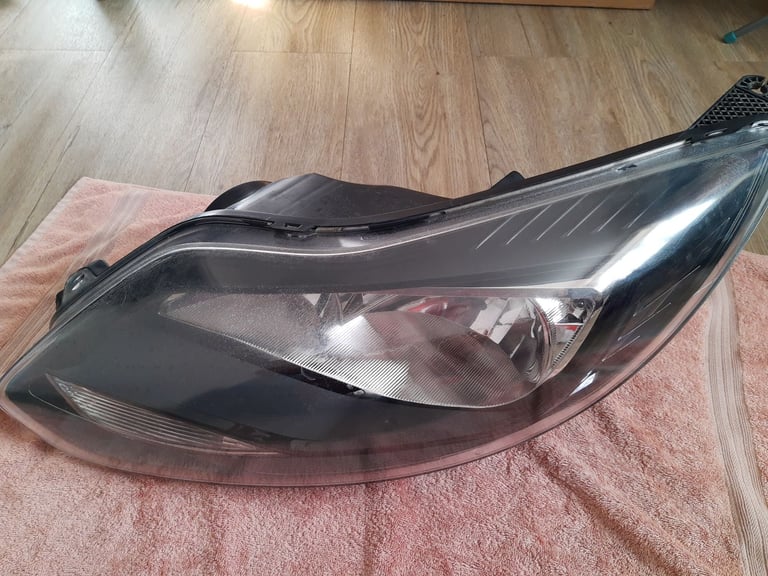 image for GENUINE FORD FOCUS MK3 2011-15 PASSENGER SIDE NS HEADLIGHT BLACK BM51-13W030-SB