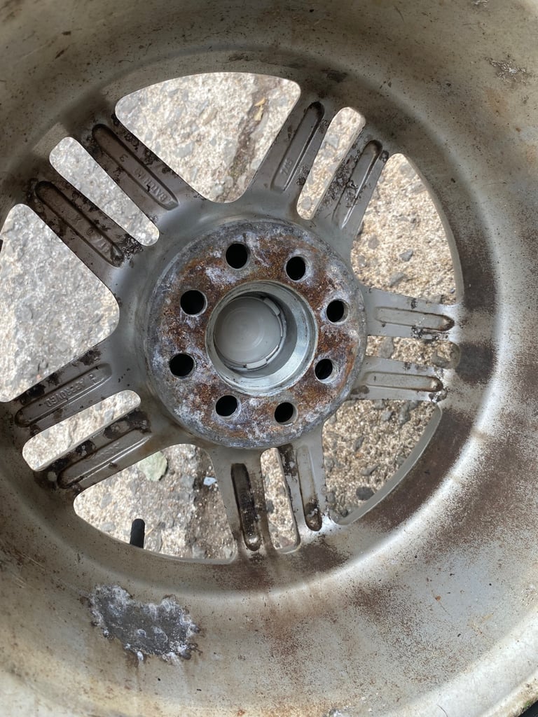 Alloy wheels 15” multi stud