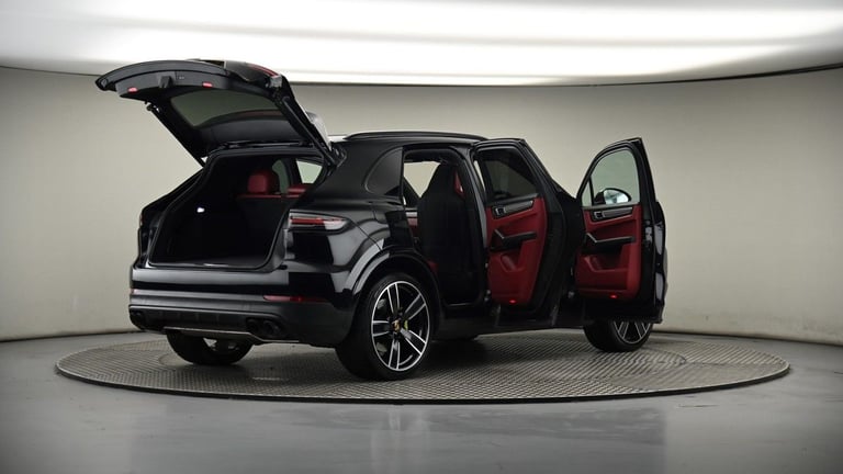 2022 Porsche Cayenne 3.0 V6 E-Hybrid 17.9kWh Platinum Edition TiptronicS 4WD Euro 6 (s/s) 5dr (3 ...
