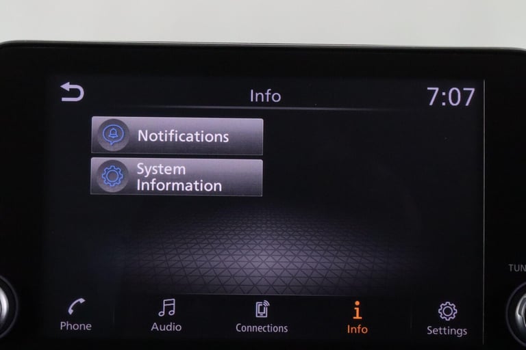 2021 Nissan Qashqai 1.3 DIG-T MHEV Acenta Premium XTRON Euro 6 (s/s) 5dr HATCHBACK Petrol/Electri...