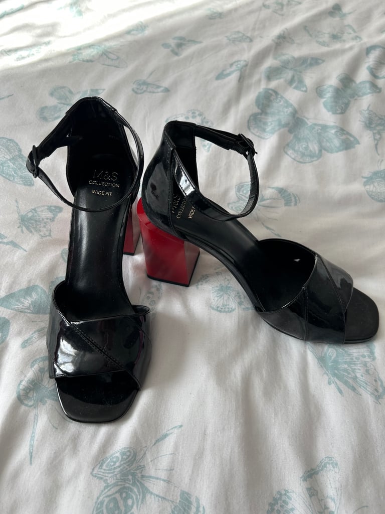 Black wide fit shoes 