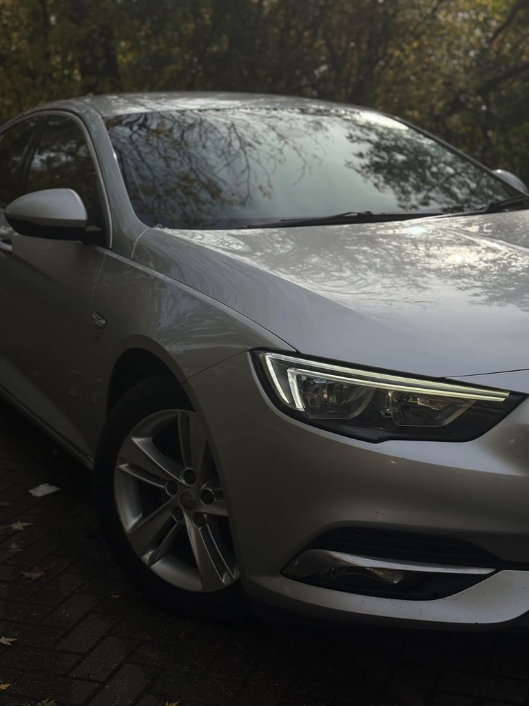 2017 Vauxhall Insignia 1.6 Turbo D ecoTec [136] SRi Nav 5dr HATCHBACK Diesel Manual