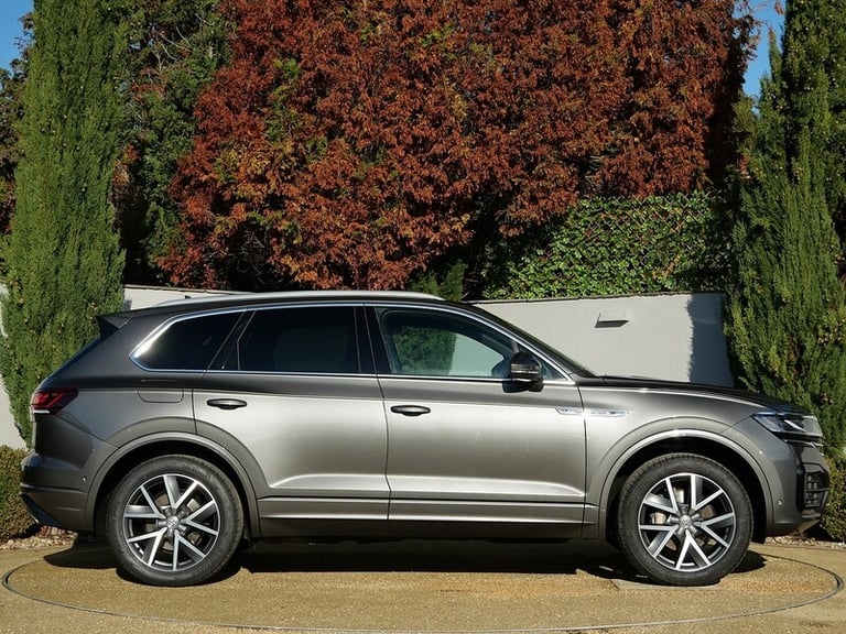 2020 Volkswagen Touareg 3.0 V6 TDI 4Motion R-Line 5dr Tip Auto ESTATE DIESEL Automatic