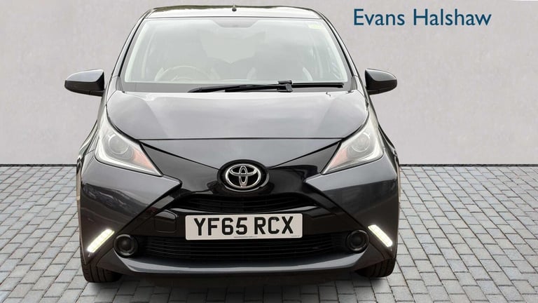 2015 Toyota AYGO 1.0 VVT-i X-Play 3dr Hatchback Petrol Manual