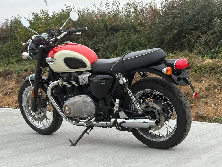 Triumph T100 Bonneville 900cc Bonne T 100