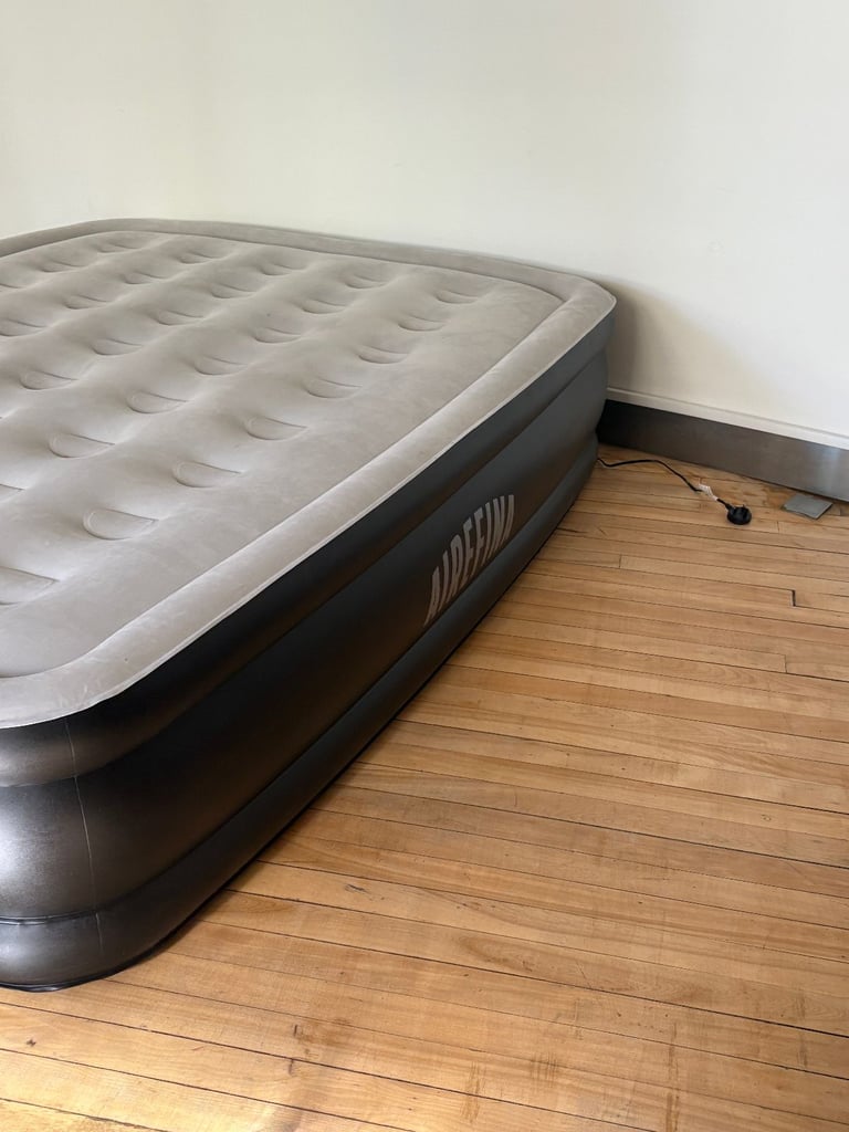 Airefina Self inflatable mattress (new)