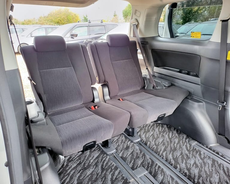 FRESH IMPORT 2012 TOYOTA VELLFIRE ALPHARD 3.5 V6 8 SEATER AUTOMATIC ULEZ FREE