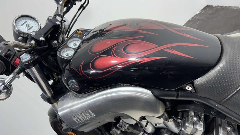 Yamaha Vmax [Phone number removed]K RUNNING PROJECT BIKE SPARES OR REPAIR CLASSIC CRUISER