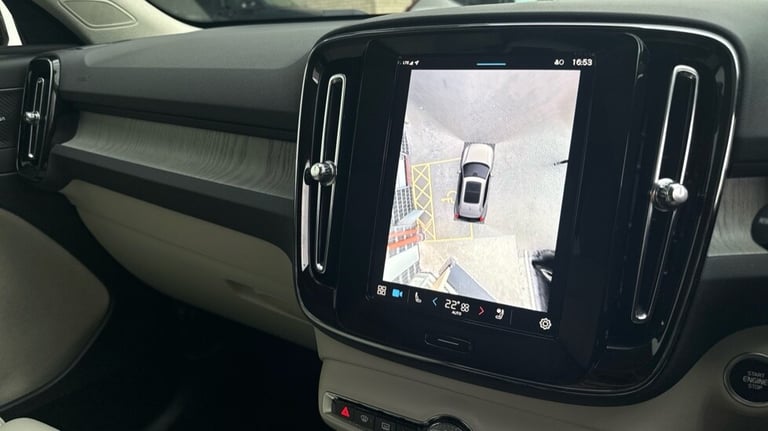 2025 Volvo XC40 Ultra, B3 Mild hybrid, Petrol, Bright Estate Petrol Automatic