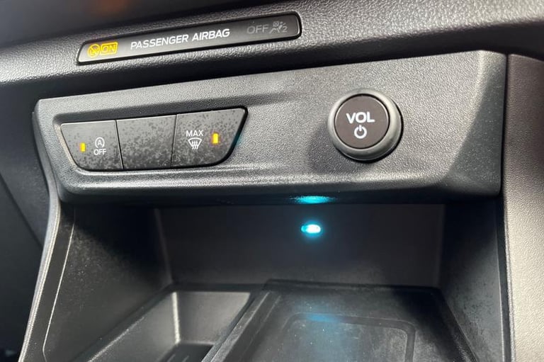 2024 Ford Puma 1.0 EcoBoost Hybrid mHEV ST-Line X 5dr ** Sync 4 - Wireless Charging Pad - Hatchba...