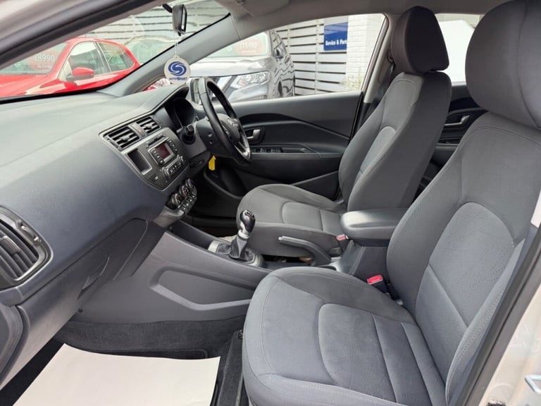 Kia Venga 1.4 3 5dr -  FSH - AIR CON - ALLOYS - Petrol