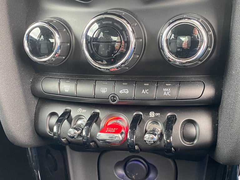 2017 MINI Hatch 2.0 Cooper S 3dr - Sat Nav &amp; Parking Sensors &amp; Chili Pack HATCHBACK Petro...