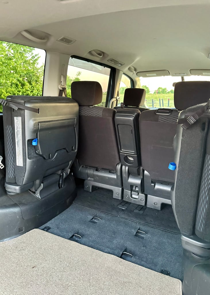 Nissan, Serena Highway Star, 2000 (cc), 8-seated