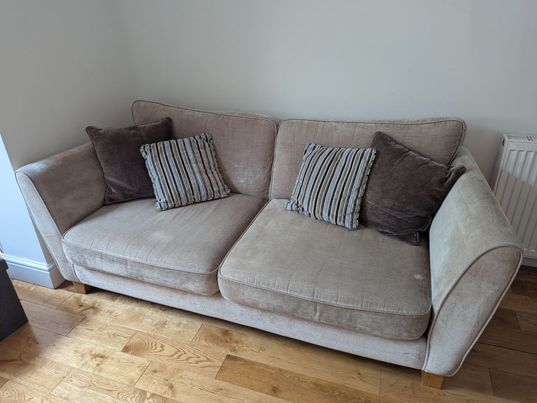 4 seater and 3 seater sofa 