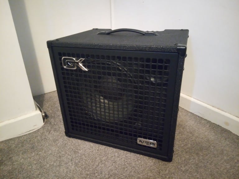 Gallien-Krueger (GK) Fusion 112 800w ultra-light valve/tube hybrid 1×12 bass combo amp + cover