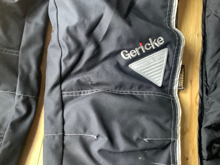 Woman’s size 38 hein gericke all seasons trousers, with detachable knee pads and inner warm linings