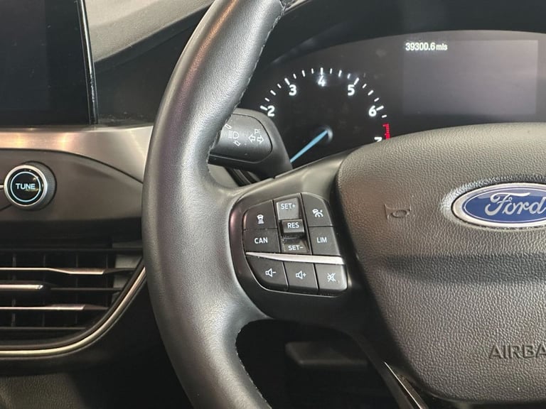 2020 Ford Focus 1.0T EcoBoost Titanium Hatchback 5dr Petrol Manual Euro 6 (s/s) (125 ps) Hatchbac...