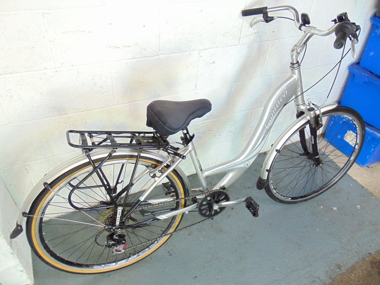 Aluminium Ammaco Canterbury (16 inch frame) Hardtail Hybrid/Commuter/City Bike (free local delivery)