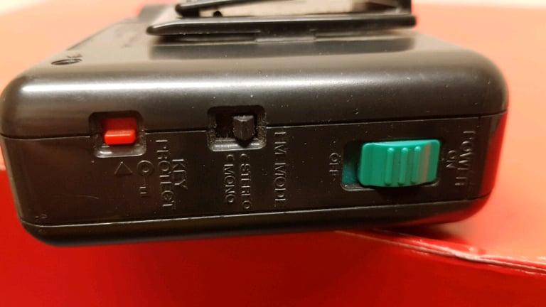 Sony walkman SRF-M45 FM/AM Mega Bass Portabl Radio 