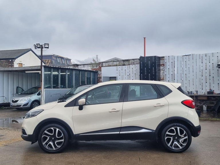 2014 Renault Captur 0.9 TCe ENERGY Dynamique MediaNav Euro 5 (s/s) 5dr HATCHBACK Petrol Manual