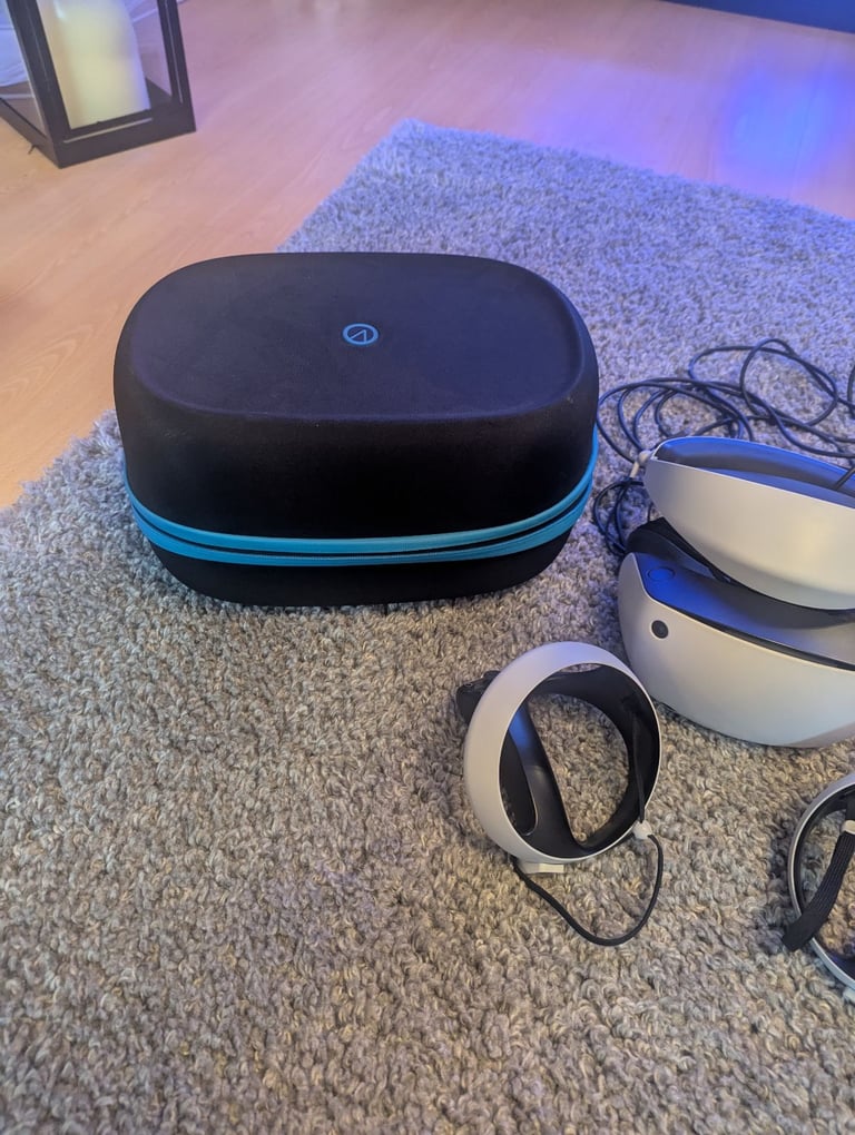 Playstation VR2 with stealth headstand/charger & carry case - immaculate hardly used