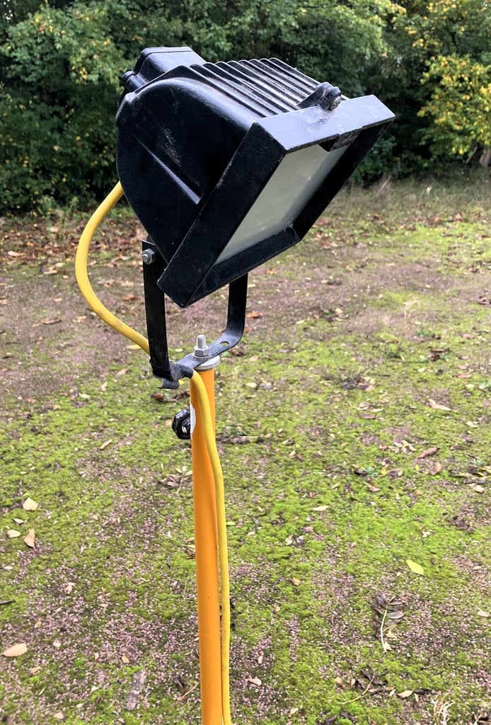 image for LAMP PECRON 300W 2m SITE FLOOD LIGHT HALOGEN 110v SITE LIGHTING CONSTRUCTION DECORATING DIY TRIPOD