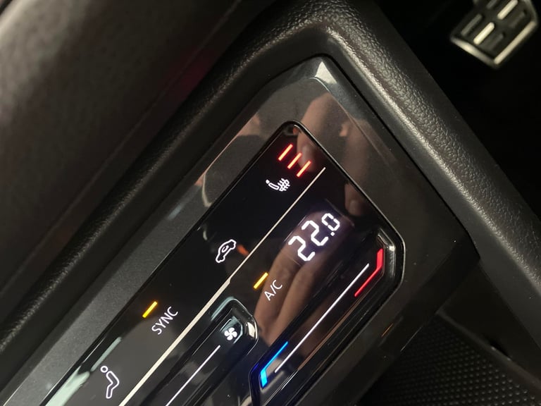 2021 Volkswagen Tiguan 1.5 TSI R-Line SUV 5dr Petrol DSG Euro 6 (s/s) (150 ps) - CARPLAY - KEYLES...