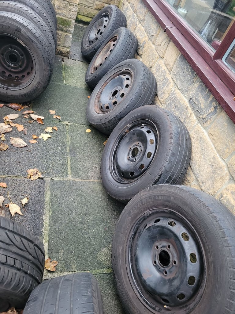 5x vauxhall vivaro renault traffic or Nissan primestar wheels and tyres l