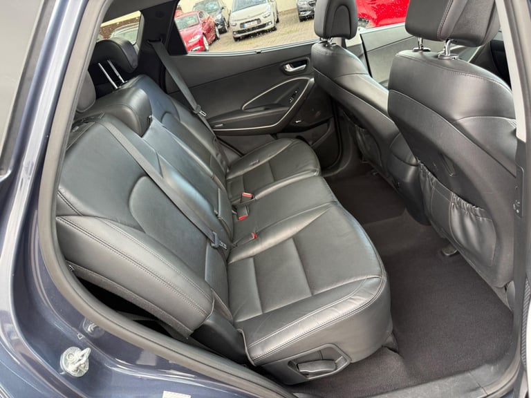 2017 Hyundai Santa Fe 2.2 CRDi Blue Drive Premium SE Auto 4WD Euro 6 (s/s) 5dr (7 Seat) ESTATE Di...