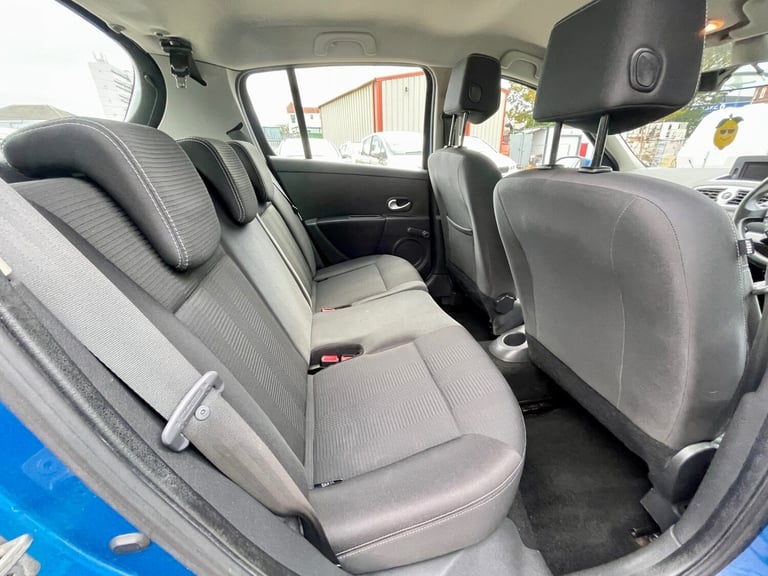2010 Renault Clio 1.2 TCE Dynamique TomTom 5dr HATCHBACK Petrol Manual