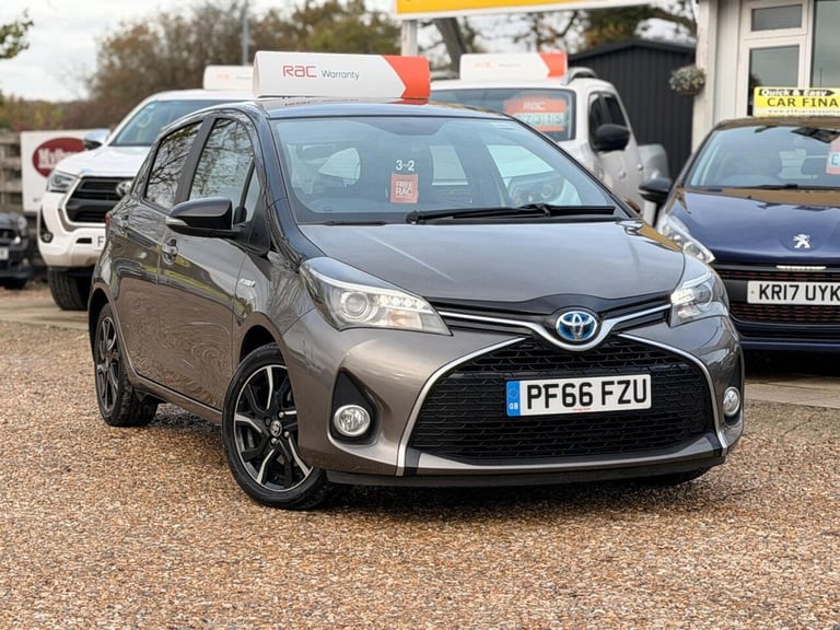 2016 Toyota Yaris 1.5 VVT-h Design E-CVT Euro 6 5dr Hatchback Automatic
