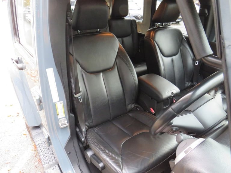 2014 Jeep Wrangler 2.8 CRD Overland 4dr Auto CONVERTIBLE DIESEL Automatic