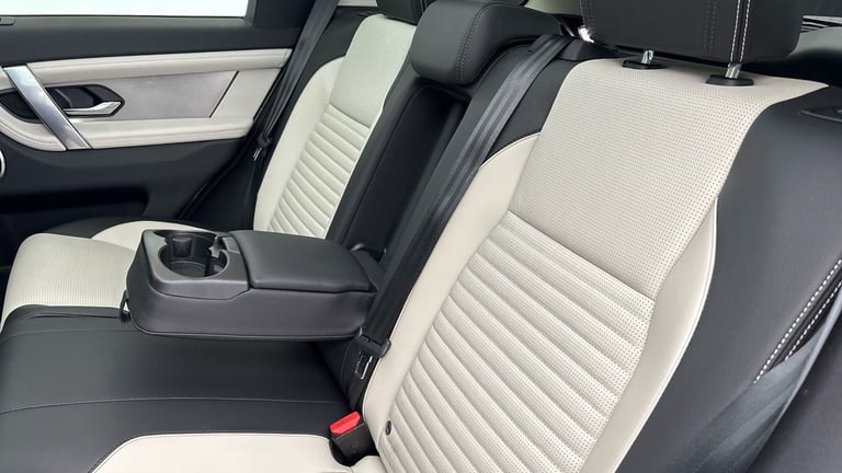 2023 Land Rover Discovery Sport 1.5 P300e 12.2kWh R-Dynamic SE SUV 5dr Petrol Plug-in Hybrid Auto...