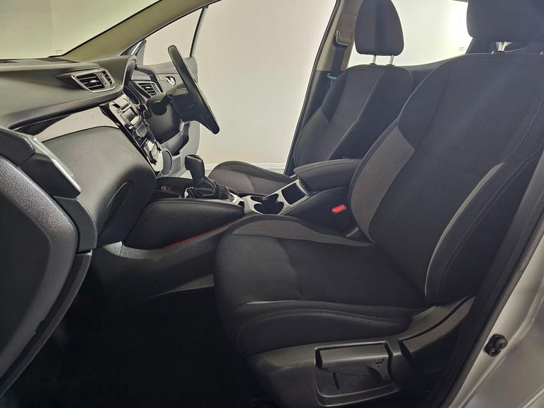 2018 Nissan Qashqai 1.2 DIG-T Acenta XTRON Euro 6 (s/s) 5dr HATCHBACK Petrol Automatic