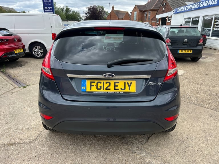 2012 Ford Fiesta 1.4 Titanium 5dr Auto HATCHBACK Petrol Automatic
