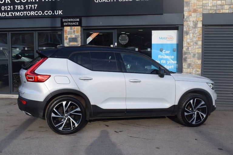 2019 Volvo XC40 2.0 D3 R DESIGN Pro 5dr Geartronic ESTATE DIESEL Automatic