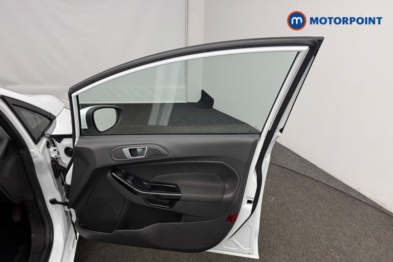 2015 Ford Fiesta 1.25 82 Zetec 5dr HATCHBACK PETROL Manual