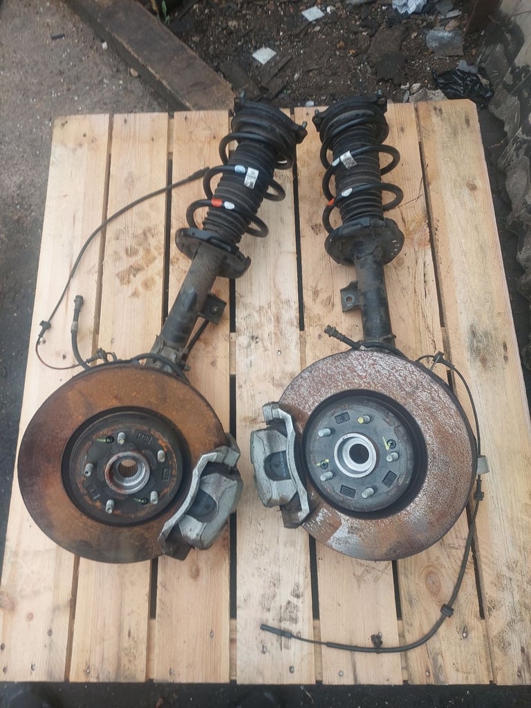 image for HYUNDAI TUCSON 2021-2024 1.6 PETROL HYBRID SUSPENSSION SHOCK ABSORBERS HUBS CZ0L 54650 CZ000
