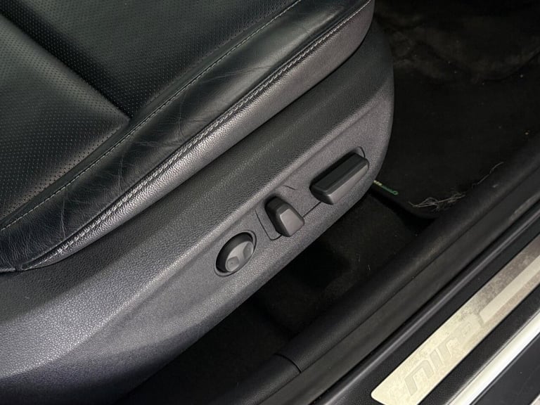 2018 Kia Niro 1.6 GDi 8.9kWh 3 DCT Euro 6 (s/s) 5dr ESTATE PETROL/ELECTRIC Automatic