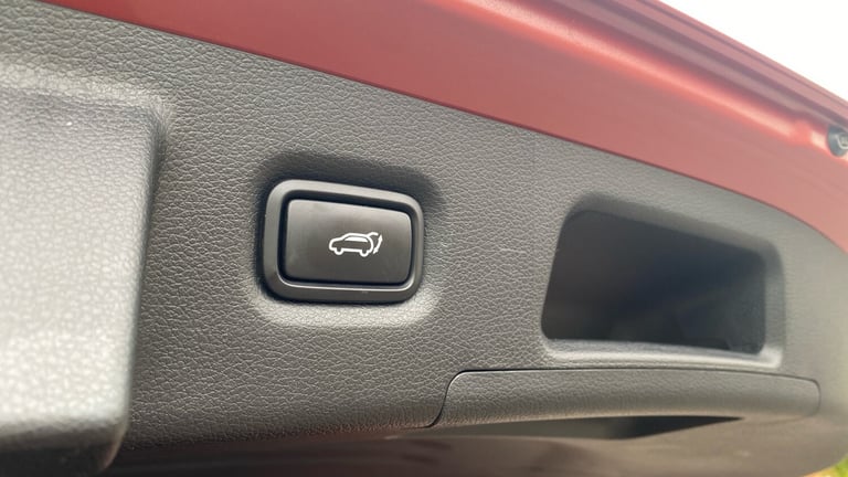 2019 Hyundai Santa Fe 2.2 CRDi Premium SE 5dr 4WD Auto ESTATE DIESEL Automatic