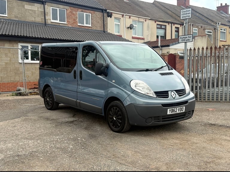 Renault trafic DCi automatic - campervan conversion 
